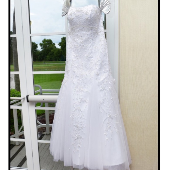 Wedding Dress - Picture 2 of 6